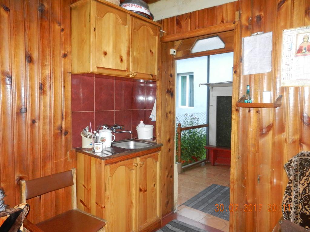 Marina Chartolani'S Guest House Mestia Exteriér fotografie