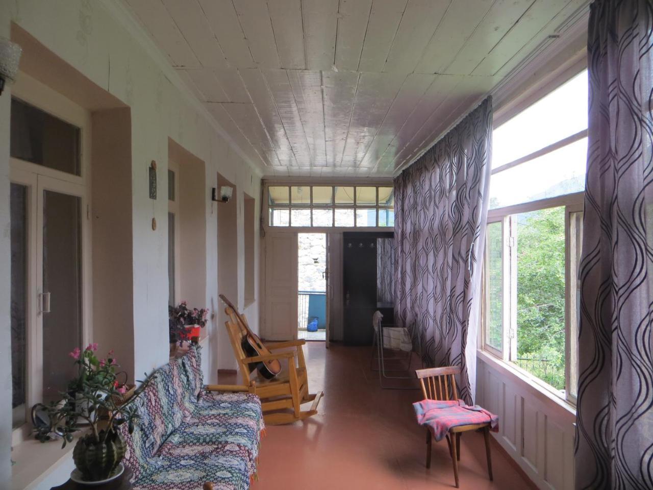 Marina Chartolani'S Guest House Mestia Exteriér fotografie