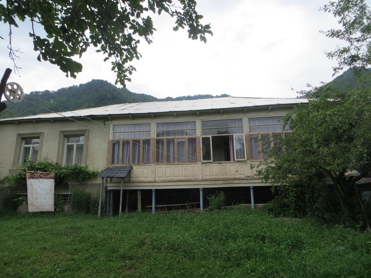 Marina Chartolani'S Guest House Mestia Exteriér fotografie